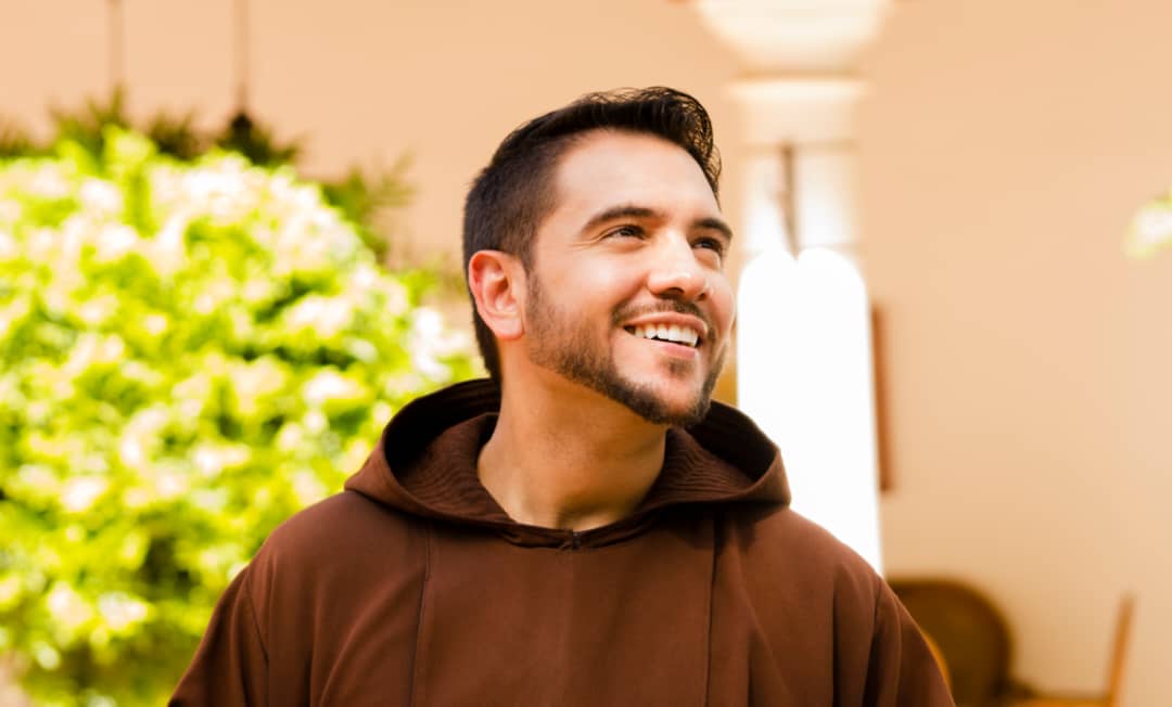 Fray Luis Antonio Salazar - Entrevista Thw Wynwood Times. 3