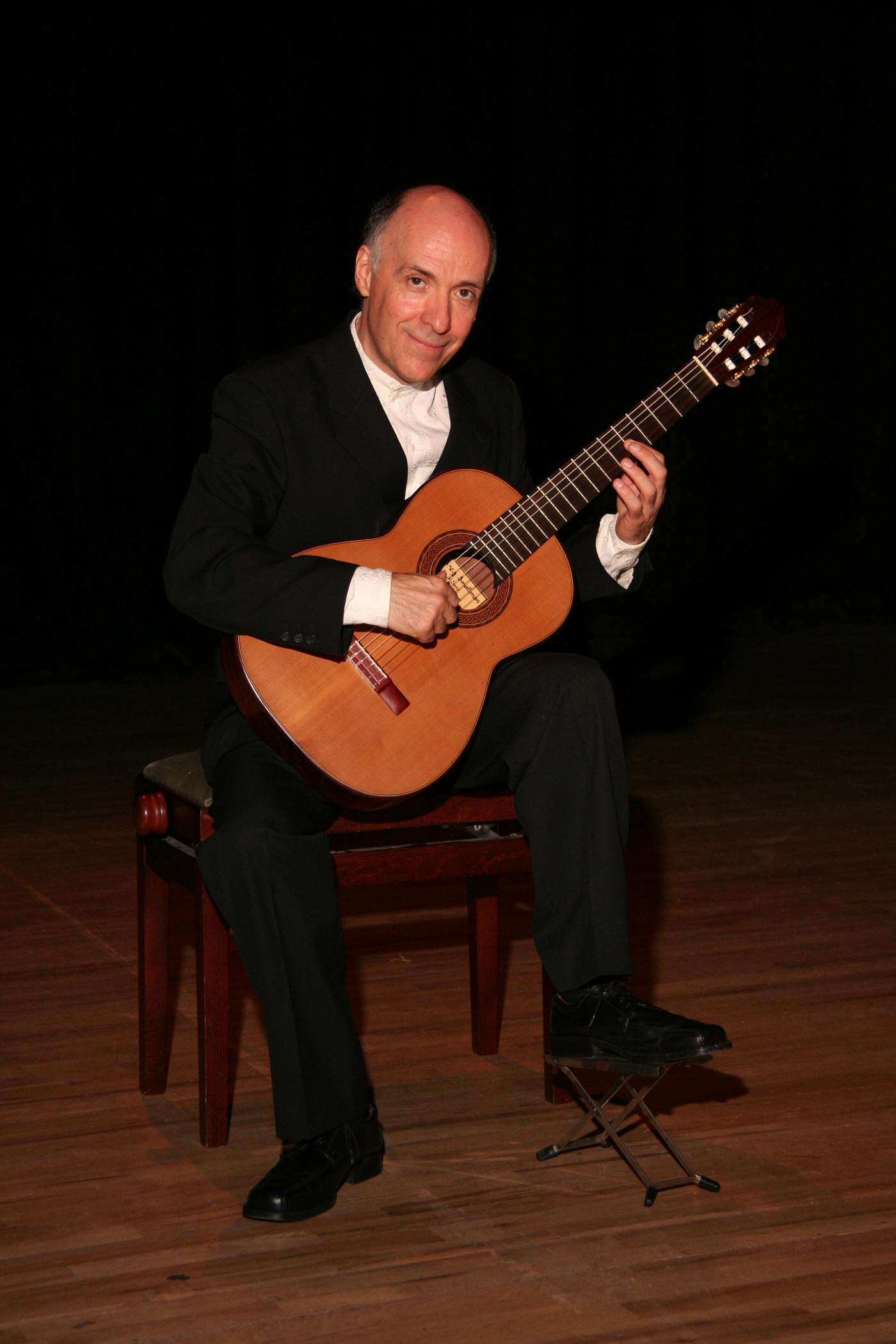 Carlos-Bonell-y-su-Guitarra