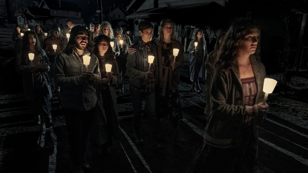 midnight-mass-netflix-2