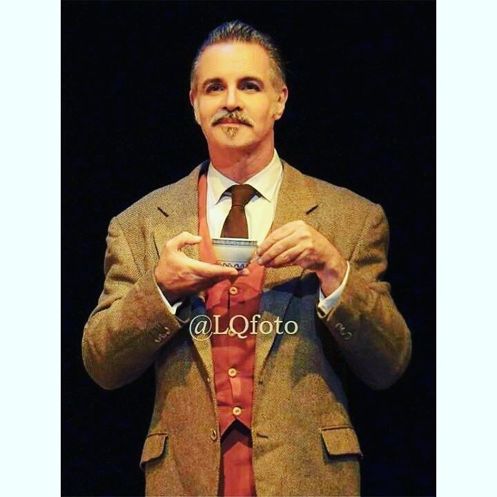 La ópera de los tres centavos, dirigida por Miguel Issa - Foto por Lil Quintero La ópera de los tres centavos, dirigida por Miguel Issa - Foto por Lil Quintero