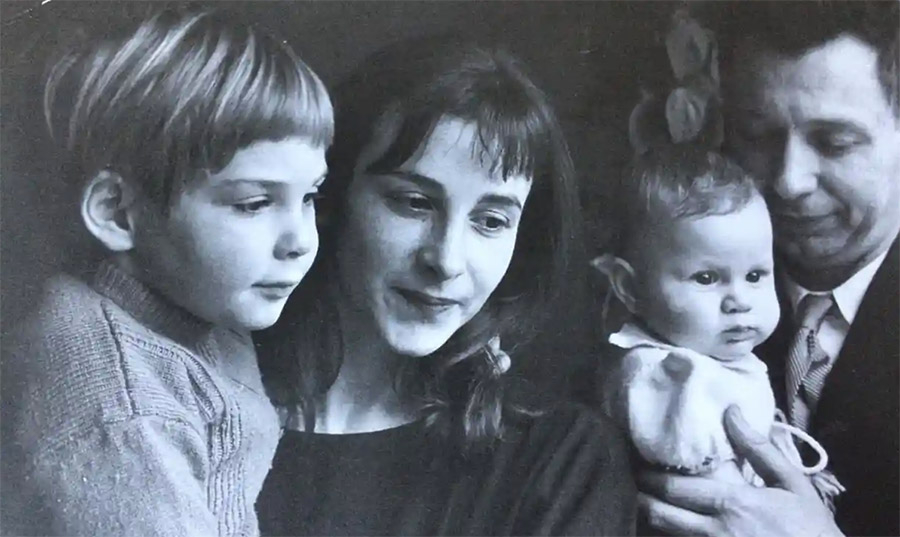 Susan Taubes y su familia