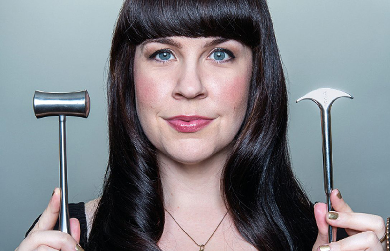 Caitlin Doughty copia