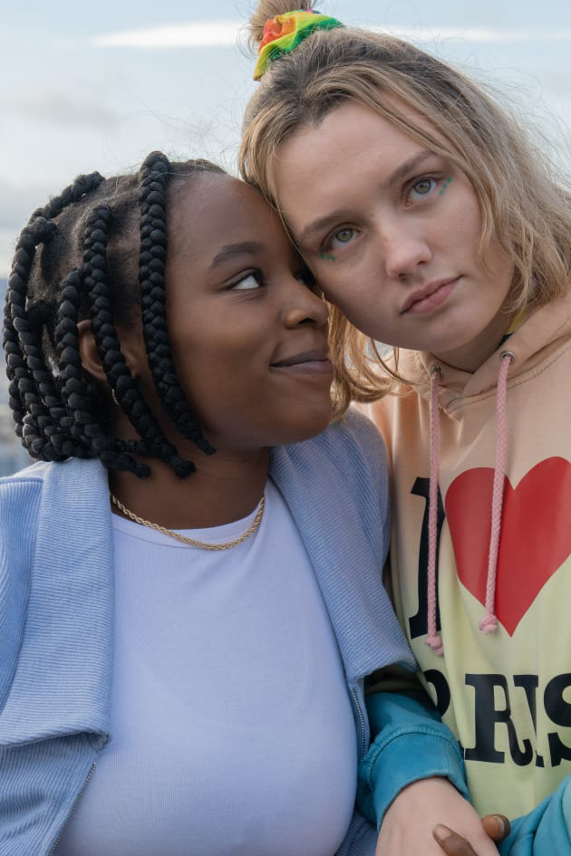tara-and-darcy-heartstopper-s2e4 copia
