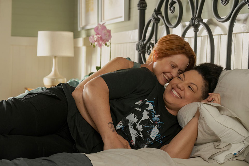 cynthia-nixon-sara-ramirez-en-and-just-like-that-2 copia
